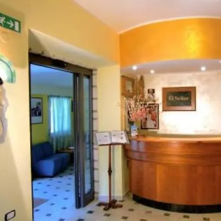 El Senor Hotel